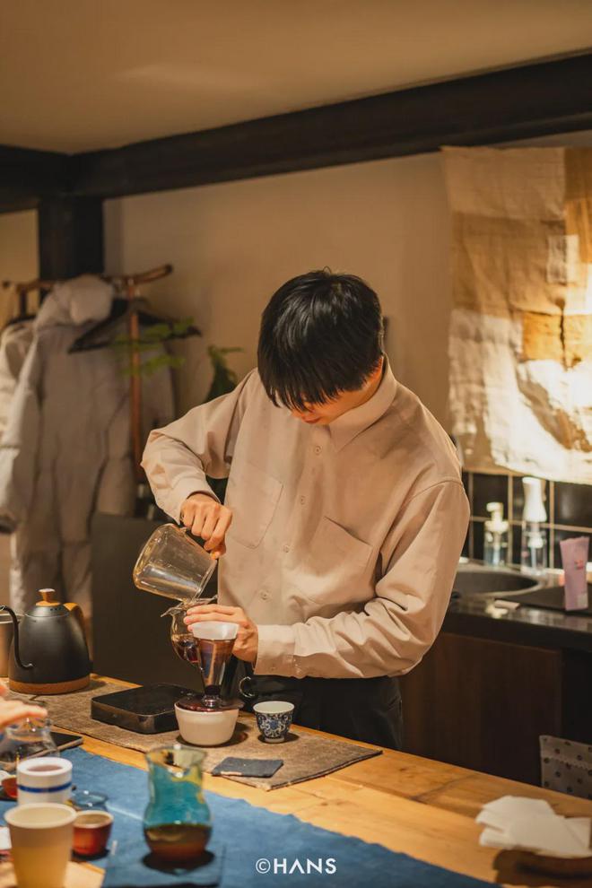 汉新店躲进8间木屋取暖AG真人app新年逛武(图8)