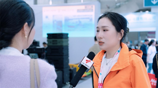 日轻行者首秀引燃户外美学新潮！AG真人娱乐网址COSP开展首(图2)